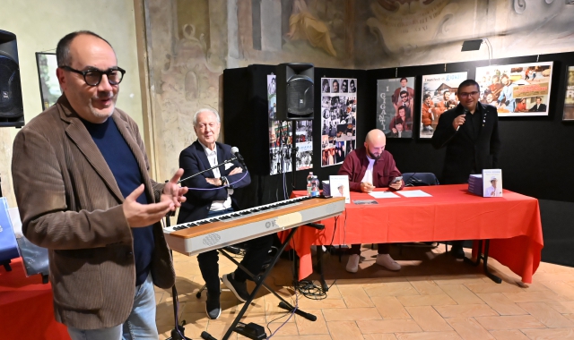 L’inaugurazione della mostra alla Sala Veratti