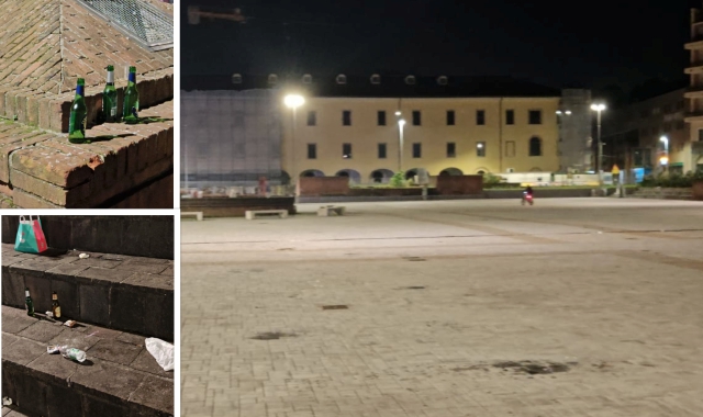 La notte le aiuole e i gradini di piazza Repubblica si trasformano in discarica a cielo aperto. File di bottiglie vuote, cartoni di cibo ma anche fazzoletti sporchi di sangue.  E la segnalazione di risse appena avvenute 