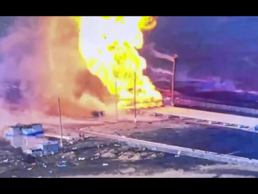 Kiev, 'colpito impianto gas russo a Orenburg, lontano 1.300 km'
