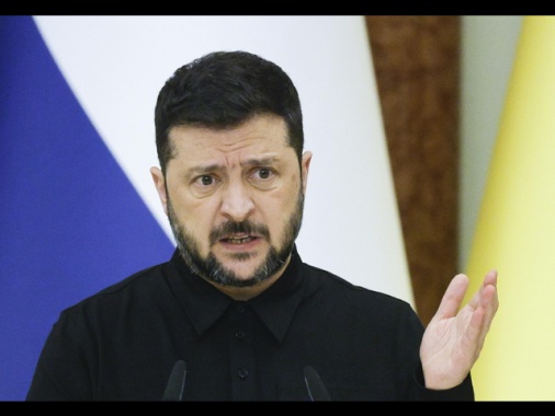 Zelensky, 'non daremo mai alla Russia alcuna ricompensa'