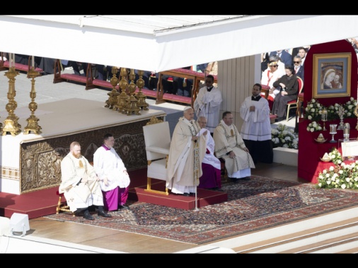Il Papa, pace giusta e duratura in Terra Santa e Ucraina
