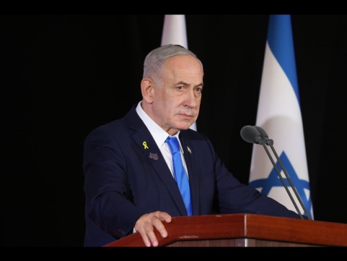 Netanyahu, 'Hamas viola cessate il fuoco, agire con forza'