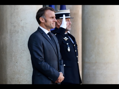 Macron, 'il furto al Louvre è un attacco alla nostra Storia'