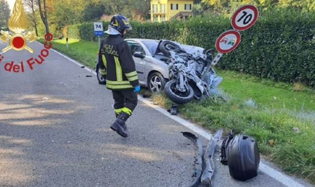 L’incidente di sabato, costato la vita a Mauro Carraro: sotto, il sindaco di Malnate Nadia Cannito