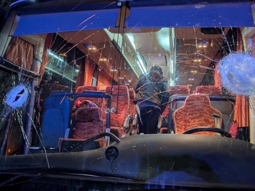 Meloni, inaccettabile l'assalto al pullman di tifosi