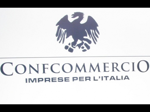 Dal 2011 l'Italia ha perso 193mila imprese giovani del commercio