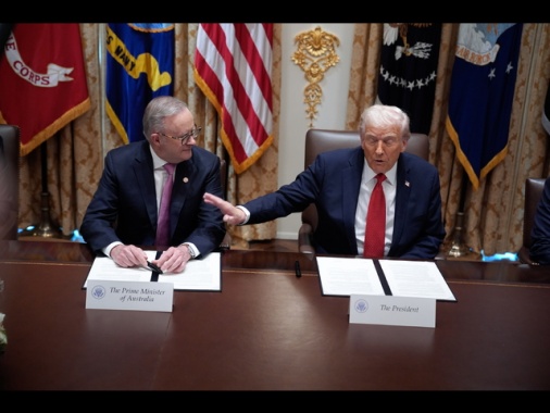 Trump firma accordo con premier Australia su terre rare