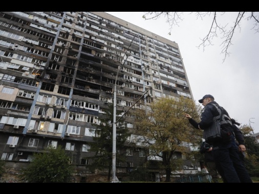 Raid russi in Ucraina: 2 morti a Kiev, 13 feriti a Zaporizhzhia