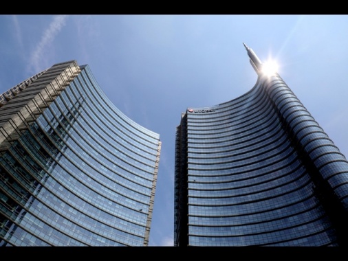 Unicredit ancora record, utile di 8,7 miliardi nei 9 mesi