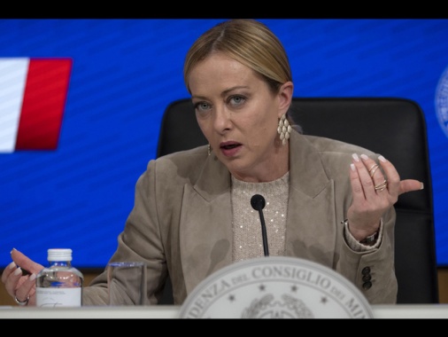 Meloni, italiani distinguono fra cinismo e la solidarietà vera