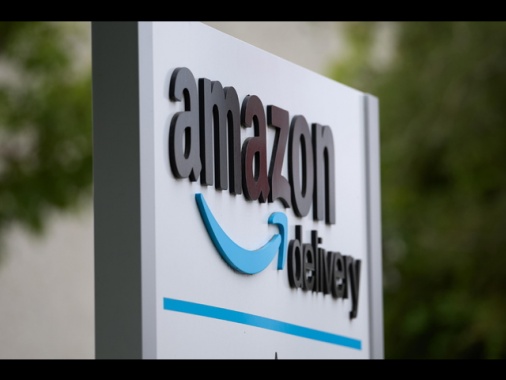 Nyt, Amazon sostituirà mezzo milione di posti con i robot