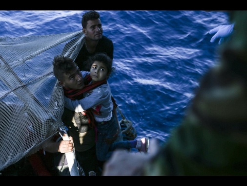 Naufragio al largo della Tunisia, 40 morti, 30 soccorsi