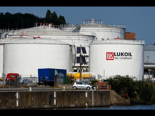 Usa, 'nuove sanzioni contro Mosca, colpite Rosneft e Lukoil'