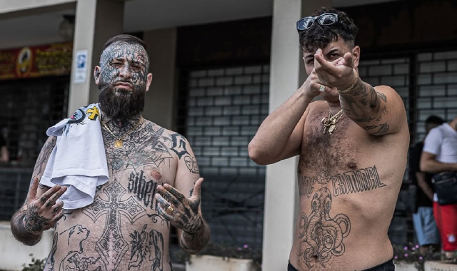 Mattia Oliverio e Maicol Traetta, componenti del gruppo musicale malnatese 167 Gang