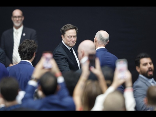 Tesla in calo a Wall Street dopo la trimestrale, perde il 5,4%