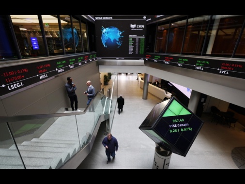 Borsa: l'Europa contrastata dopo Wall Street, poco mossa Milano