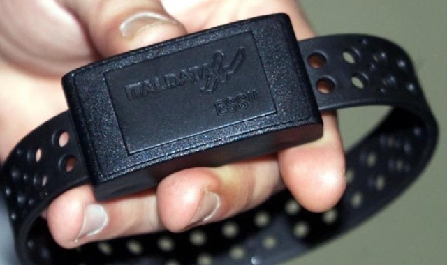 Braccialetto e divieto, ma perseguita la ex: varesino torna in carcere