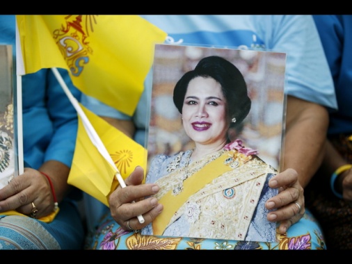 È morta a 93 anni la regina madre di Thailandia Sirikit