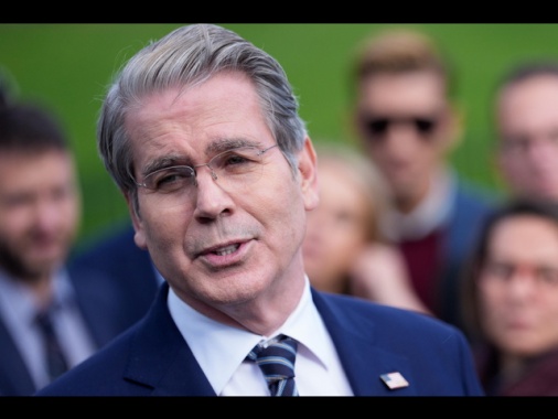 Bessent, 'accordo con Cina su soia, terre rare e TikTok'