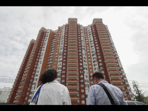 Decine di droni ucraini contro Mosca