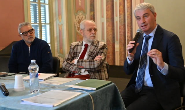 L’intervento del sindaco Davide Galimberti  (foto Angelo Puricelli)