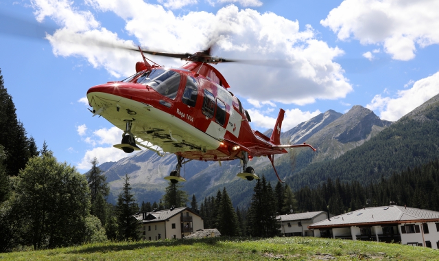La Rega in azione per un soccorso (foto Archivio)