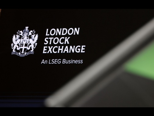 Borsa: l'Europa apre poco mossa in attesa della Fed