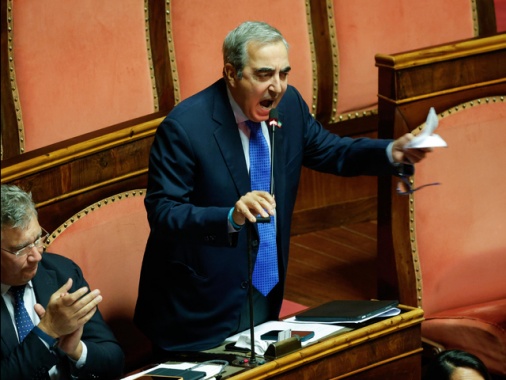 Gasparri, maggioranza raccoglierà per prima firme referendum