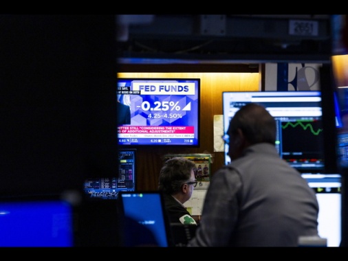 Borsa: l'Europa migliora con le trimestrali e aspetta la Fed