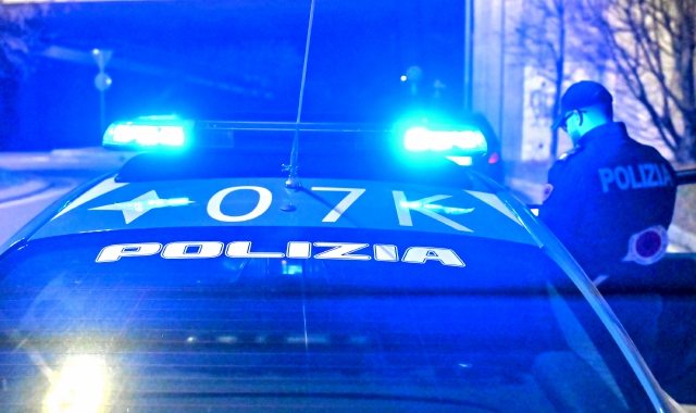Il giovane è stato fermato dagli agenti della Volante (foto Archivio)