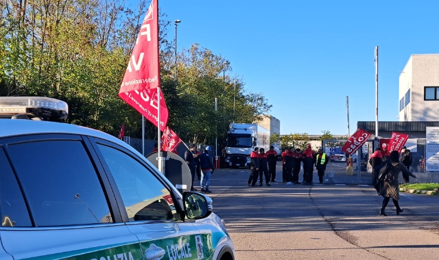 I corrieri della Bartolini si fermano: sciopero a Origgio