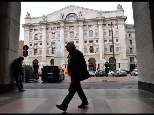 Borsa: listino in rosso a Milano (-1,15%), pesano Stm e Prysmian
