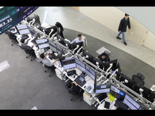 Borse asiatiche in rosso su timori bolla Ai, Seul a -6,12%