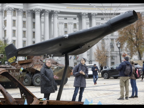 Kiev, 'plurimi attacchi di droni sul Paese, allarme elettricità'