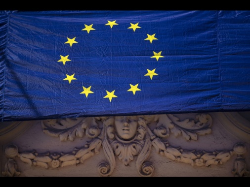 Dombrovskis, l'economia dell'Eurozona cresce più del previsto