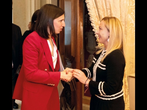 Accordo Pd-Fdi su violenza, Schlein posta foto con Meloni
