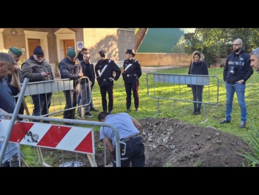 Ripresi scavi alla Casa del Jazz, ruspa in azione