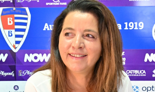 La postura di Giudici è emblematica del momento della  Pro Patria ma Rosanna Zema (sotto) dà la carica  all’ambiente (foto Domenico Ghiotto)