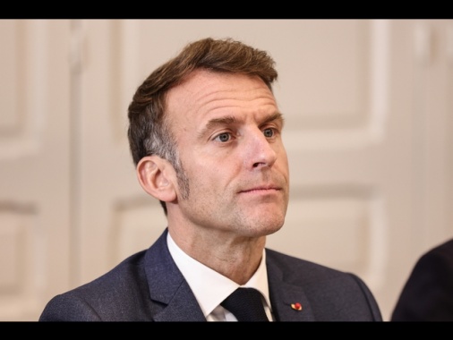 Macron, sugli asset congelati soluzione nei prossimi giorni