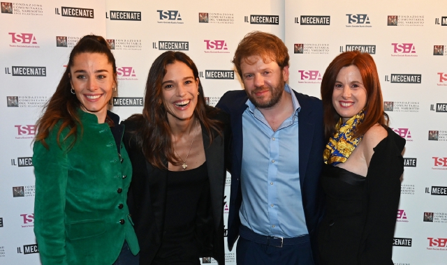 L’inaugurazione della stagione del Teatro Sociale: Caterina Gabanella, Chiara Baschetti e Sarah Maestri con Federico Zanandrea  (foto Domenico Ghiotto)