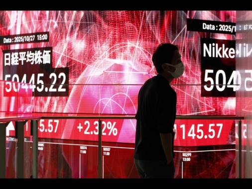 Borsa: Tokyo, apertura in rialzo (+0,76%)