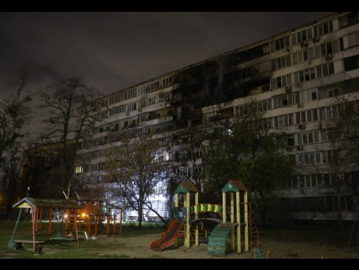 Ucraina, 2 i morti e 10 i feriti in attacchi russi su Kiev