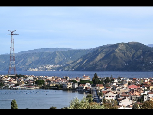 Salvini, 'gara per il ponte è fatta, rifarla è un no all'opera'