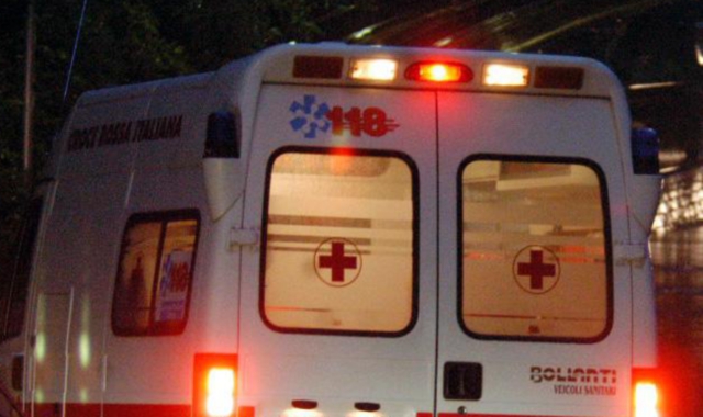 Sul posto l’ambulanza del 118