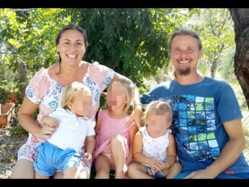 Famiglia nel bosco, legali chiedono un rapido ricongiungimento