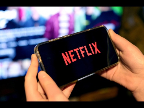 Netflix presenta un'offerta per acquisire Warner Bros