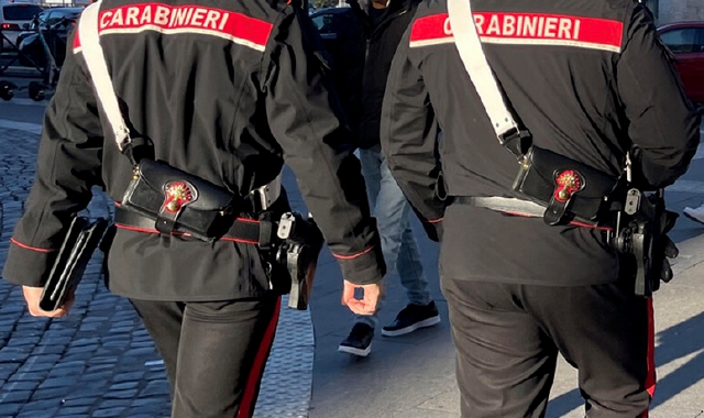Due uomini si sono finti carabinieri per raggirare un’anziana