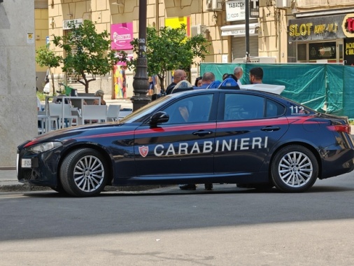 Torture e sequestro di persona, coinvolti anche minori