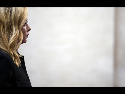 Meloni, 'gestire i flussi è possibile, con la legalità al primo posto'