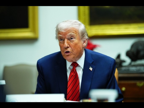 Trump, l'Iran vorrebbe fare un accordo con me